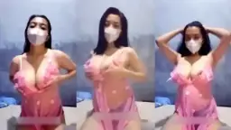 Live Streaming Payudara Montok dengan Lingerie Pink Menggoda