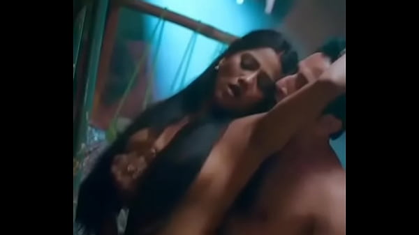 Gadis India Desi memuaskan nafsu pacarnya