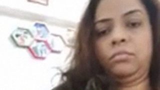 Gadis India montok pamer aset seksi yang menggoda