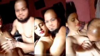 Pria Kolkata bercinta dengan milf seksi dalam video panas berbahasa Bangla