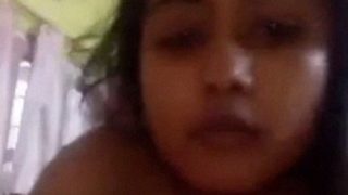 Video selfie telanjang cewek seksi dari Assam yang montok