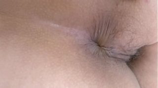 Istri Cantik Temanku Terobsesi dengan Seks Anal, Video-video Vulgar Memamerkan Pantatnya yang Menggoda