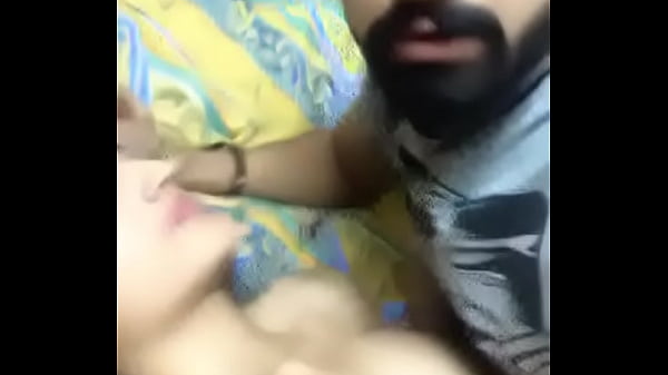 Gadis Seksi India yang Menggoda