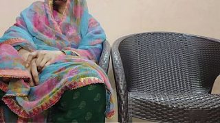 Pemuda Desi Menggairahkan Bibi yang Bergairah