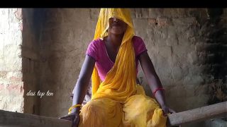 Istri India Desi digauli keras suami dengan saree kuning seksi