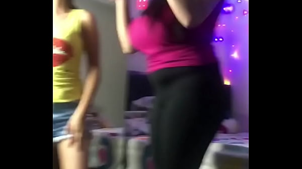 Goyang Seksi Selebgram Indo yang Bikin Bergairah
