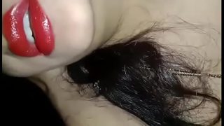 Bhabhi India mengerang dengan birahi dalam bahasa Hindi