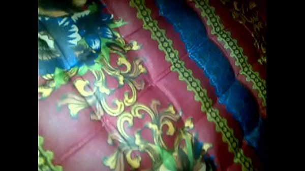 Mami Indonesia yang Bergairah dengan Kontol Besar