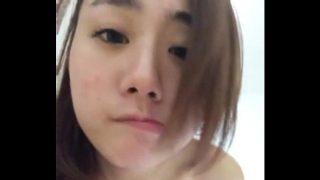 Gadis Seksi dalam Video Klip Pertama