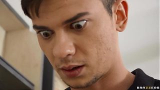 Siapa yang Lagi Kugentot? – Carla Boom, Sylvia Buntarka / Brazzers / video lengkap www.brazzers.promo/84
