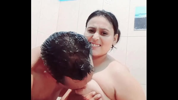 Bercinta Liar di Kamar Mandi Desi