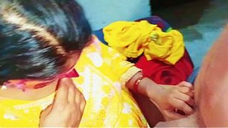 Bhabhi India menggila, kontol keras masuk dari belakang, erangan mesra dalam bahasa Hindi