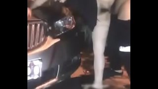 Gadis Tiongkok panas menggila di pinggir jalan