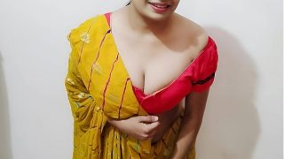 भाभी ने देवर का हाथ में लंड पकड़ा, फिर उसके बड़े डंडे से खुद को चोदवाया (हिंदी ऑडियो)