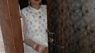 Percobaan Seks Pertama Sebelum Nikah, Adegan Panas India, Suara Hindi Jelas dan Menggoda