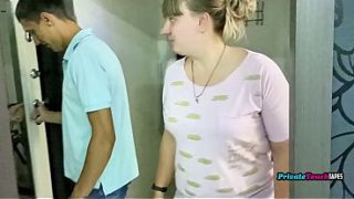 Gadis montok Rusia dengan payudara besar mengisap dan bercinta bak pelacur