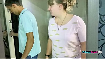 Gadis montok Rusia dengan payudara besar mengisap dan bercinta bak pelacur
