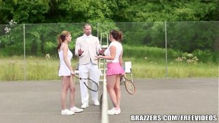 Pemain Tenis Cantik Abbie Cat: Mengapa Kami Tak Bisa Lepas dari Tubuh Seksi Mereka