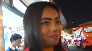 Gadis Asia montok doyan digoyang sampai dalam