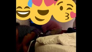 Istri Desi menggoda tukang kabel dengan auratnya bagian 2