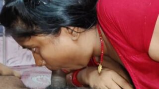 Bhabhi Ganas Mengisap Kontol dan Menelan Sperma