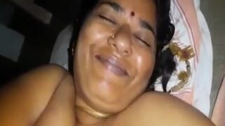Rekaman mesum suami Tamil desi sama istrinya, ngewe panas di kamar.