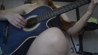 Gadis musik bayar dengan tubuh demi masuk band, doyan kontol sampai nelen semua dan masih minta tambah lagi.