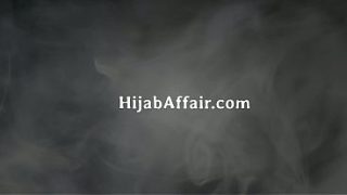 Ibu Tiri Arab Mengira Kontolku Lampu, Sampai Ujungnya Basah Kuyup