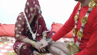 nikmat pertama setelah nikah: memek perawan digenjot suami, suara crot Hindi bikin makin liar