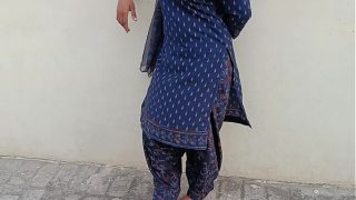 Desi village bhabhi digarami sama adik ipar di kamar, suara Hindi jelas bikin makin panas