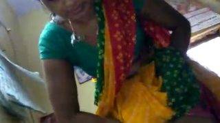 Video pelayan desa angkat saree ngewe