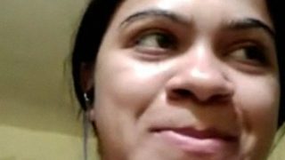 Viral video call nude Monalisha Nath di WhatsApp, bikin ngilu!