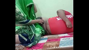 Desi pasutri India lagi ngewe panas di kamar, crot sampe basah.