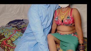 Sasur ne bahu ko Christmas gift baby doll dress deke chod diya, full maza liya, hard pussy fuck aur oral sex ki kahani.