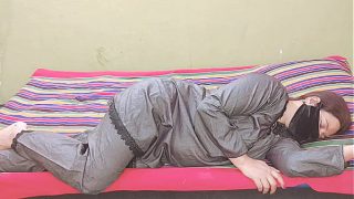 Bini Pakistan digebukin kenceng cepet gaya doggy, audio desi Hindi bikin makin panas