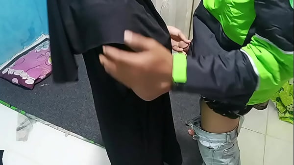 Ngentot ojol prank, bikin ngilu dan basah.