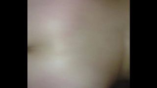 Tonton langsung aksi seru cewek Asia nungging nikmatin kontol hitam dari sudut pandang pertama.