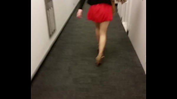 Gadis Asia Seksi dengan Rok Mini yang Bikin Pikiran Kotor Bagian 2