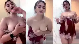 Zara remas tetek basah, nafasnya panas, erangan menggoda.