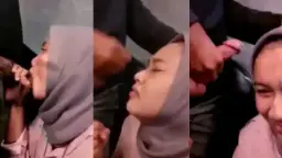 Jilbab basah keringetan pengen disemprotin muka.