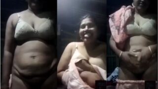 Malu-malu tapi akhirnya bokong gede dan toket montoknya telanjang di video call bugil.
