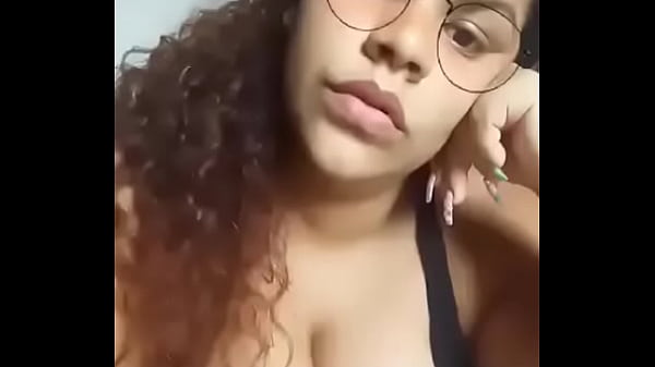Yuly merengek minta kontol
