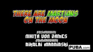 Kosmonaut Rusia Nikita Von James diancam sama jenderalnya, mulutmu harus dikunci biar nggak ngompol.