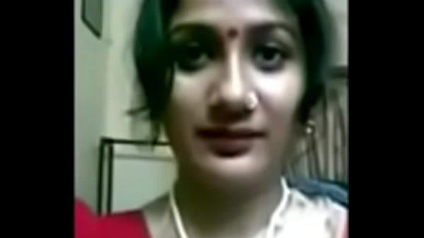 Desi istri Bengali montok, toket gede siap digoyang