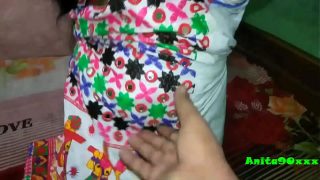 Bhabhi rajesthani dress me chudai karte hue Hindi audio ke saath garam maza