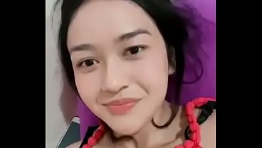 Cewek perawan Indonesia live ig, goyang-goyang bikin makin greget.