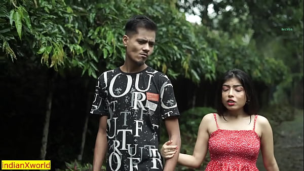 Desi pasangan belum nikah, mainin cewek binal, bikin ngentot paling hot!
