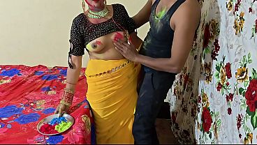 Dever Bhabhi main Holi ke rang udate hue gandi audio ke saath chudai ka maza.