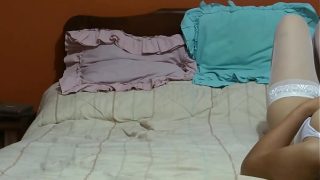 Kamera tersembunyi! Bocah Latin dan ibu tiri saling memek, dia merintih minta ditusuk, kontol gede nusuk ke dalam memek bulu lebat yang nikmat