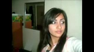 Tonton video bokep penari desi seksi, montok, hot abis!